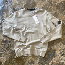 Load image into Gallery viewer, CP COMPANY Sudadera Cuello Base C0833
