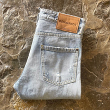 Load image into Gallery viewer, DSQUARED Jeans 1720 Teddy H0353

