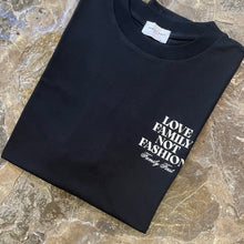 Load image into Gallery viewer, FAMILY FIRST Camiseta Love Family Not Fashion C0888

