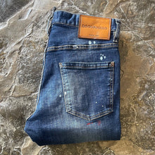 Load image into Gallery viewer, DSQUARED Jeans 1896 Teddy H0347

