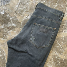 Load image into Gallery viewer, MM6 Jeans 44
