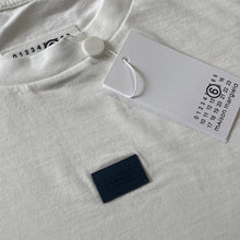 Load image into Gallery viewer, MM6 Camiseta Mini Logo 51
