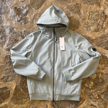 Load image into Gallery viewer, CP COMPANY Bomber Soft Shell Capucha + Zip D0131
