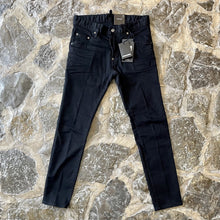 Load image into Gallery viewer, DSQUARED Jeans Skater H0068
