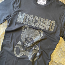 Load image into Gallery viewer, MOSCHINO Camiseta Maxi Oso Grid C0283
