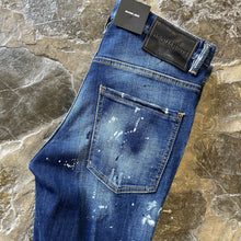Load image into Gallery viewer, DSQUARED Jeans B1416 Skater H0123

