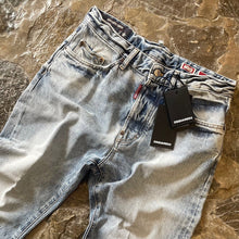Load image into Gallery viewer, DSQUARED Jeans Bro B1875 H0346
