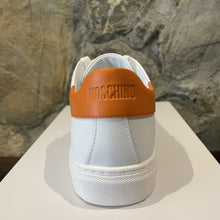 Load image into Gallery viewer, MOSCHINO Deportivas 15012 A0075
